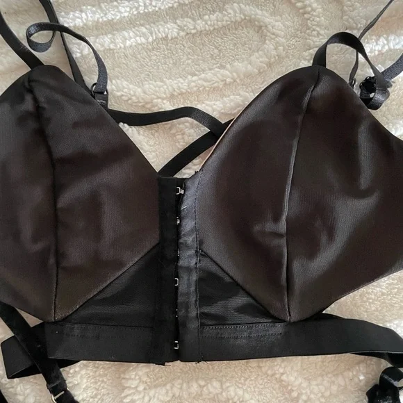 Set up two bras/bralette - Picture 5 of 8